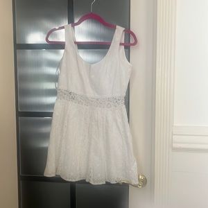 Women's Lily Pulitzer size 8 white lace summer dress great condition